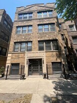 1520 W Addison St in Chicago, IL - Building Photo