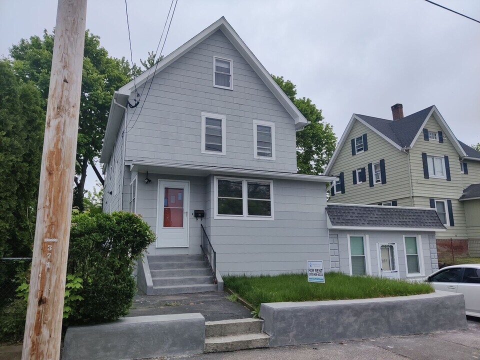 141 Hawkins St in Derby, CT - Building Photo