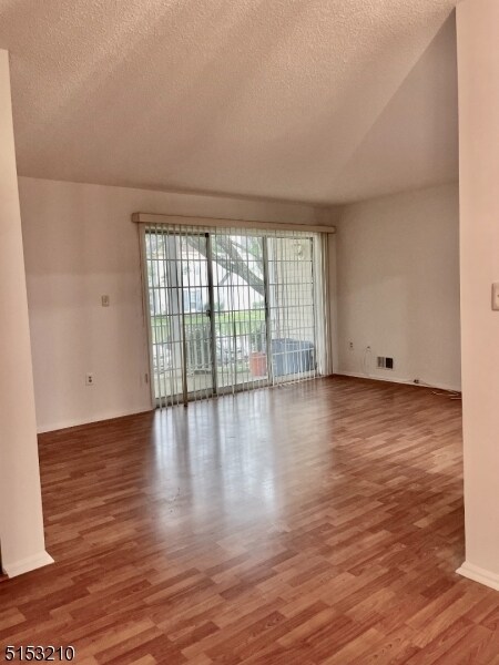 3301 Winder Dr in Bridgewater, NJ - Building Photo - Building Photo