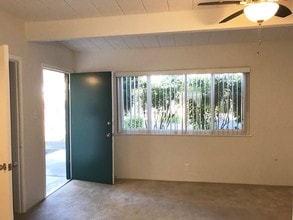 Chestnut Avenue Apartments in Palo Alto, CA - Foto de edificio - Building Photo