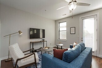 1016 18th Ave S in Nashville, TN - Building Photo - Building Photo