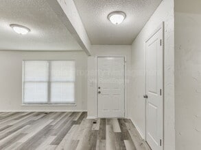 704 Pepperdine Ave in Edmond, OK - Building Photo - Building Photo