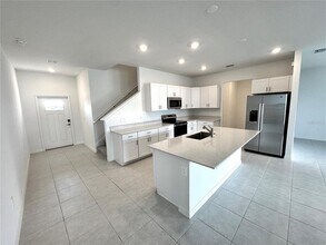 9232 Bonita Mar Dr in Parrish, FL - Building Photo - Building Photo