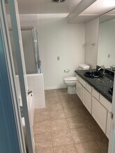 19029 Nordhoff St, Unit 308 in Northridge, CA - Building Photo - Building Photo