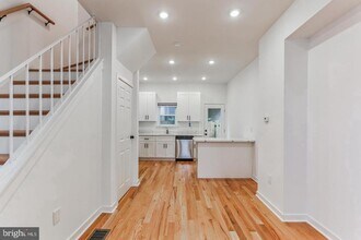 1642 Olive St in Philadelphia, PA - Building Photo - Building Photo