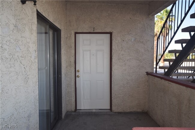 2021 Winwood St in Las Vegas, NV - Foto de edificio - Building Photo