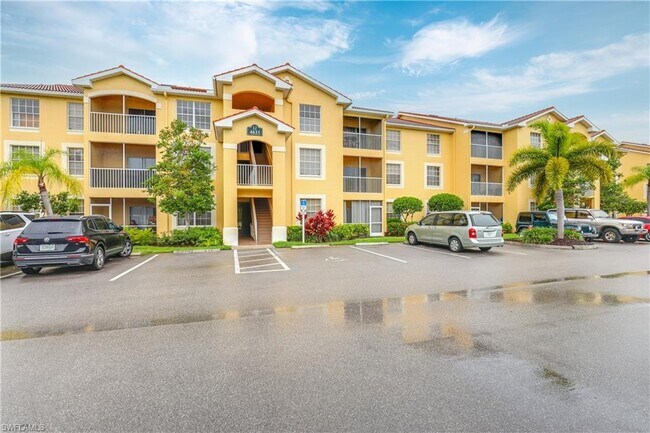 4635 Saint Croix Ln, Unit 1215 in Naples, FL - Building Photo - Building Photo
