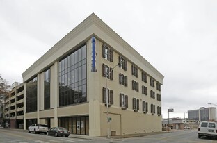 216 W 8th St in Chattanooga, TN - Building Photo