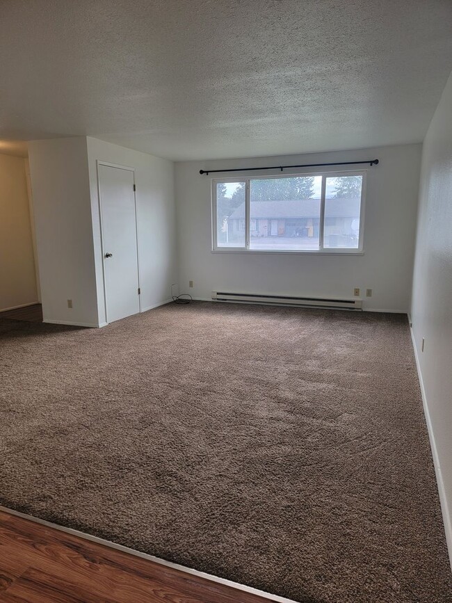 192 Tausick Way-Unit -194 in Walla Walla, WA - Foto de edificio - Building Photo