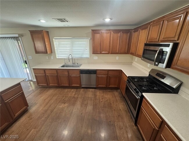 10092 Trotter Peak St in Las Vegas, NV - Building Photo - Building Photo