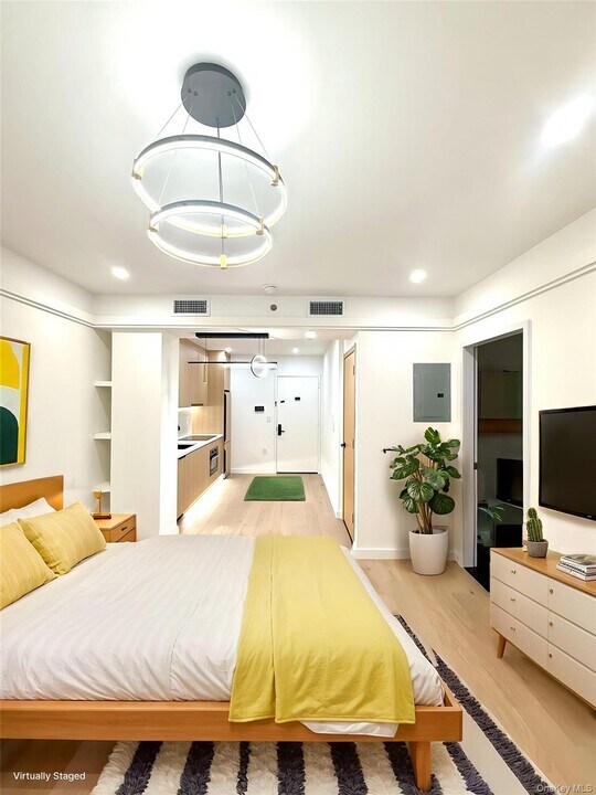 168 E 111th St in New York, NY - Building Photo