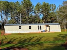 1315 Gator Hl Dr in Prattville, AL - Building Photo