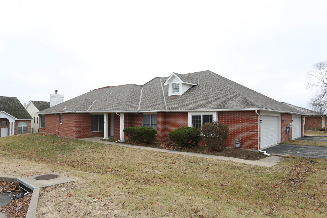 Bethel Duplexes in Columbia, MO - Building Photo