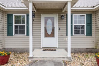 212 Quail Creek Ct in Hubert, NC - Building Photo - Building Photo
