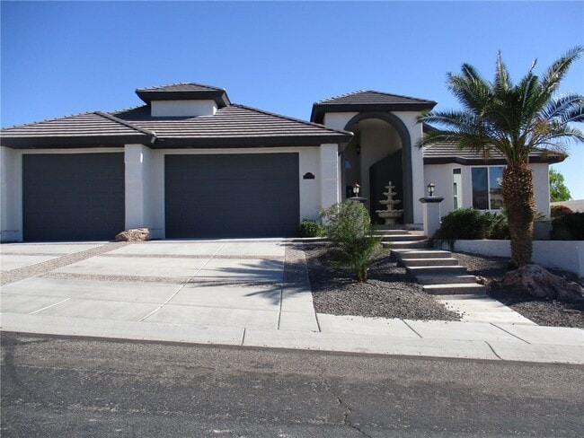 property at 2902 Desert Vista Dr