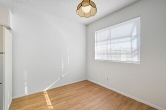 2753 Alicialynn Way in Las Vegas, NV - Building Photo - Building Photo