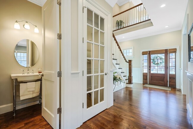 7 Marshall Rd in Wellesley, MA - Building Photo - Building Photo
