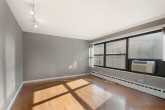 3410 N Lake Shore Dr in Chicago, IL - Building Photo - Building Photo