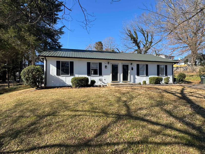 504 4th St Pl SW in Hickory, NC - Building Photo