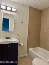 1060 Noah Rd in Jacksonville, FL - Building Photo - Building Photo