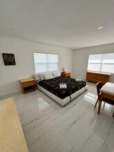 1260 SW 32nd St in Fort Lauderdale, FL - Building Photo - Building Photo