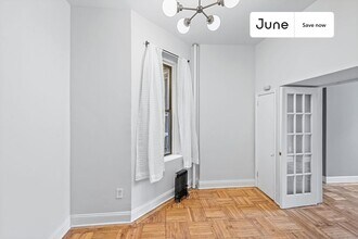 715 E 5th St in New York, NY - Building Photo - Building Photo