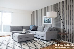 175 Freeman St in Brookline, MA - Building Photo