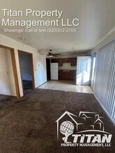 1388 Maricopa Dr in Oshkosh, WI - Building Photo - Building Photo