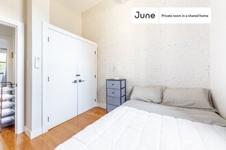 Room in Shared 4 bed/2 bath home in New York, NY - Foto de edificio - Building Photo