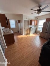 425 6th Ave in Watervliet, NY - Building Photo - Building Photo