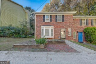 4548 Coopers Creek Pl SE, Unit 311 in Smyrna, GA - Building Photo