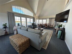 67 Esmond Ave in North Kingstown, RI - Building Photo - Building Photo