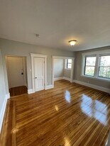 63 Burbank St in Boston, MA - Building Photo