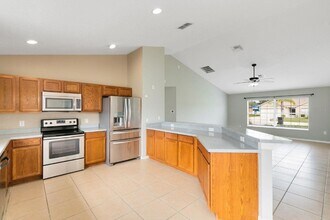 12 Sawfish Ln in Kissimmee, FL - Foto de edificio - Building Photo