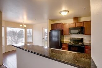 11033 W Brassy Cove Loop-Unit -201 in Nampa, ID - Building Photo - Building Photo