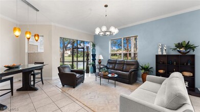 5958 Paradise Cir in Naples, FL - Building Photo - Building Photo