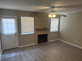 820 Meadow Glen Ave in Zachary, LA - Building Photo