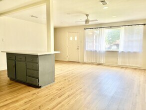 545 Highland Park Dr in Baton Rouge, LA - Building Photo - Building Photo
