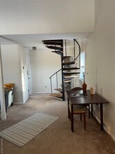 8 Sunset Dr in Bedford Hills, NY - Building Photo - Building Photo