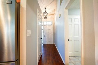 1366 Sutton Pl Dr in Palm Harbor, FL - Building Photo - Building Photo