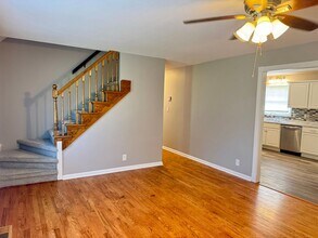 389 Elaine Dr in Clarksville, TN - Building Photo - Building Photo