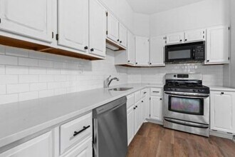 401 E 7th St, Unit 3 in Boston, MA - Building Photo - Building Photo