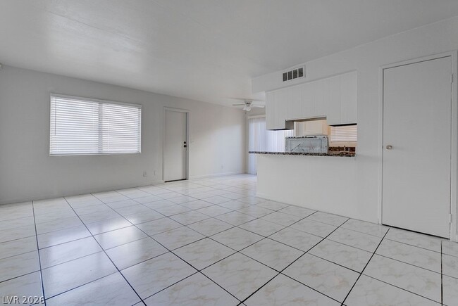 5198 Greene Ln in Las Vegas, NV - Foto de edificio - Building Photo