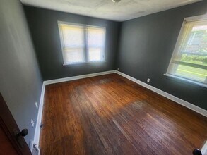 3412 Pine Grove Ave in St. Louis, MO - Building Photo - Building Photo