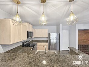 6131 Rancho Mission Rd in San Diego, CA - Building Photo - Building Photo