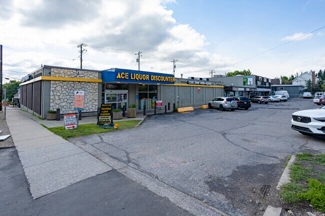 3508 19 St SW
