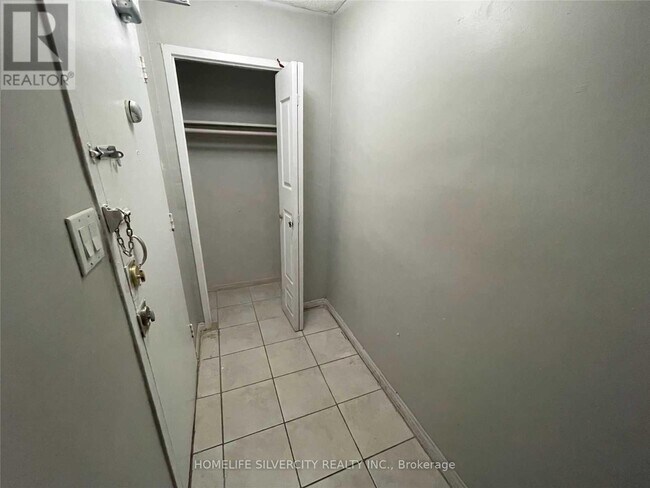 60-260 Stevenson Rd in Toronto, ON - Building Photo - Building Photo
