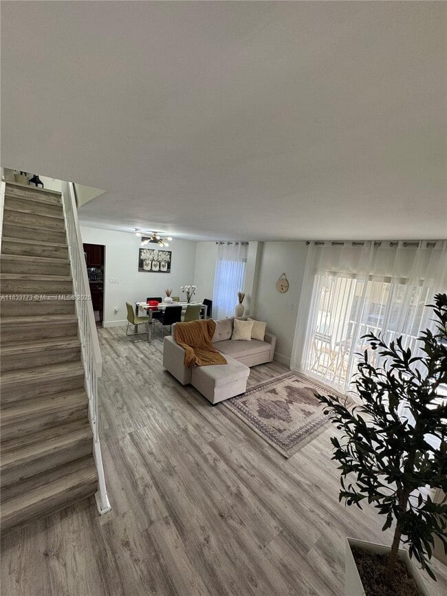 property at 1570 W 46th St