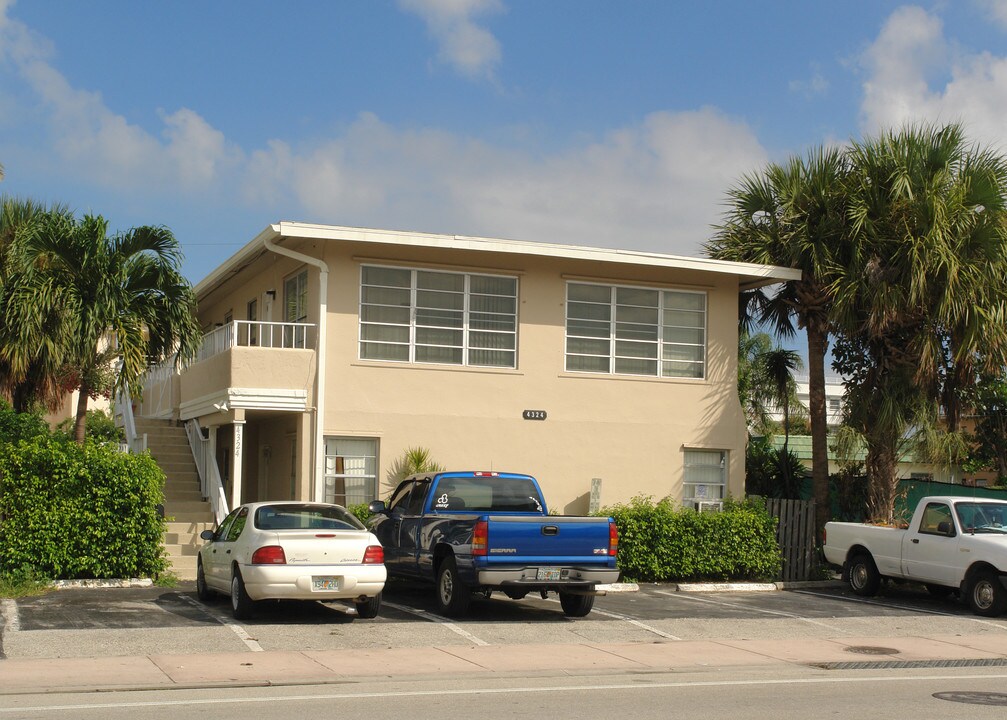 4324 N Ocean Dr in Fort Lauderdale, FL - Building Photo