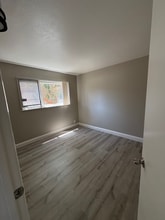 5499 Claremont Ave in Oakland, CA - Building Photo - Building Photo
